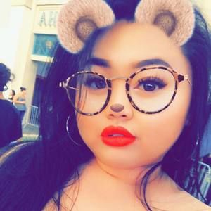 Meet your Posher, Mia